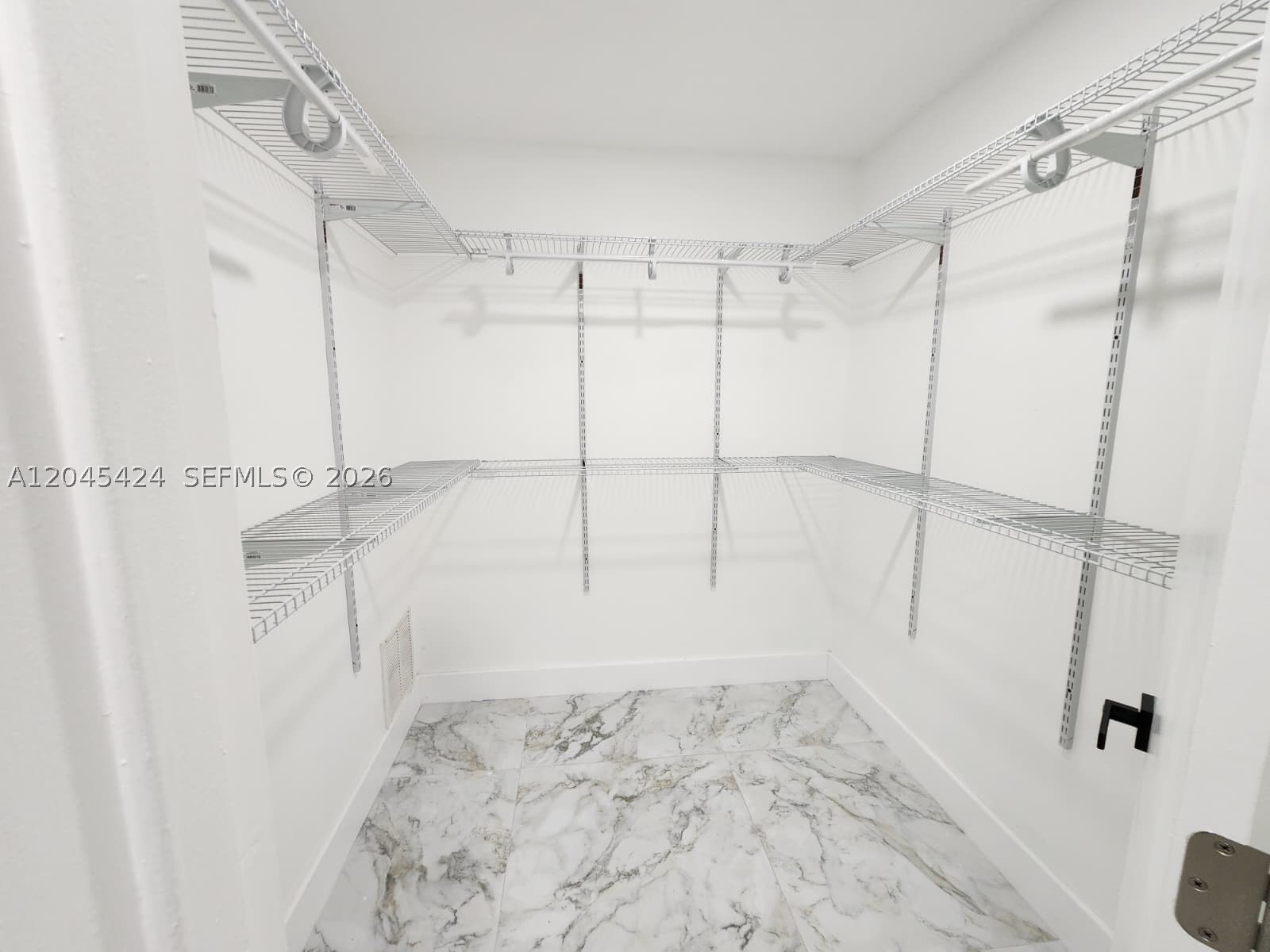 3133 Washigton Road Property Photo 11