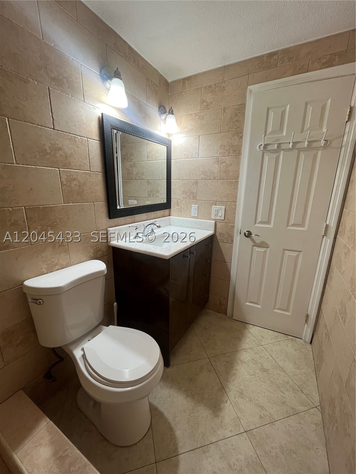 3923 Ne 166th St N-106 Property Photo 4