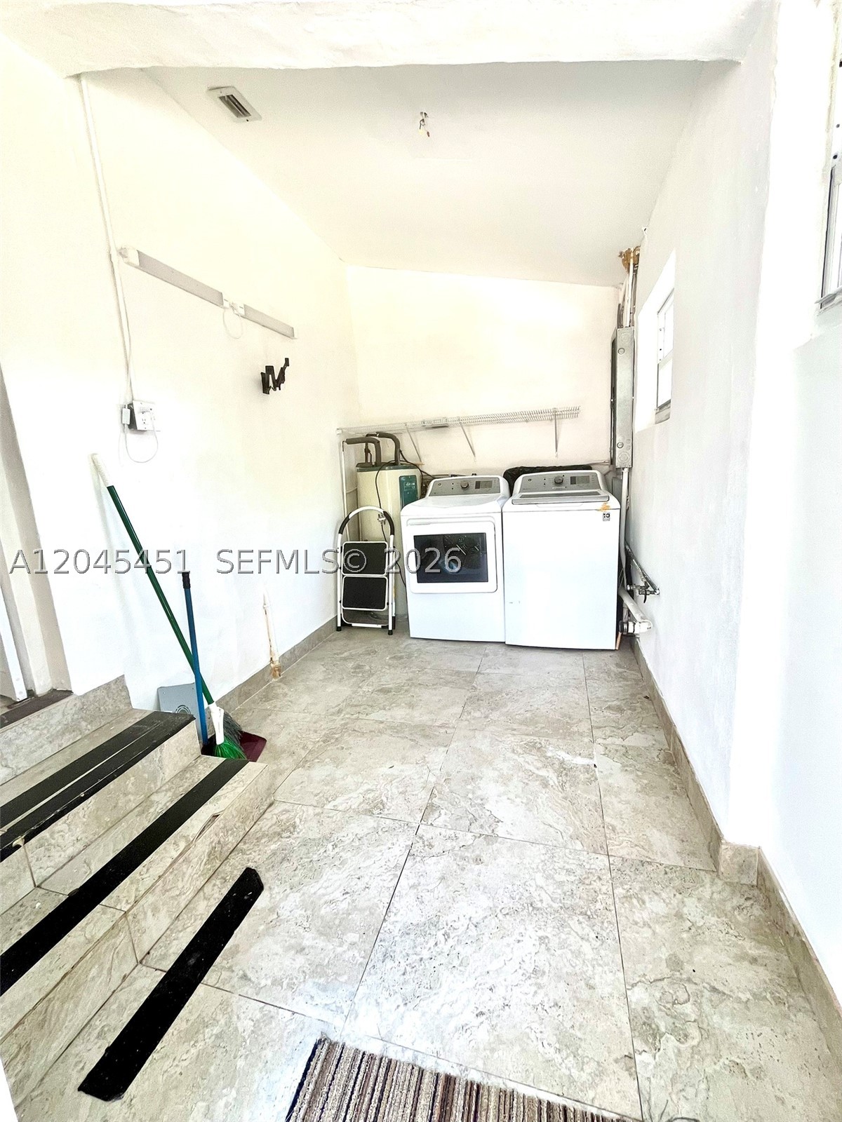 611 Ne 171st St Property Photo 13