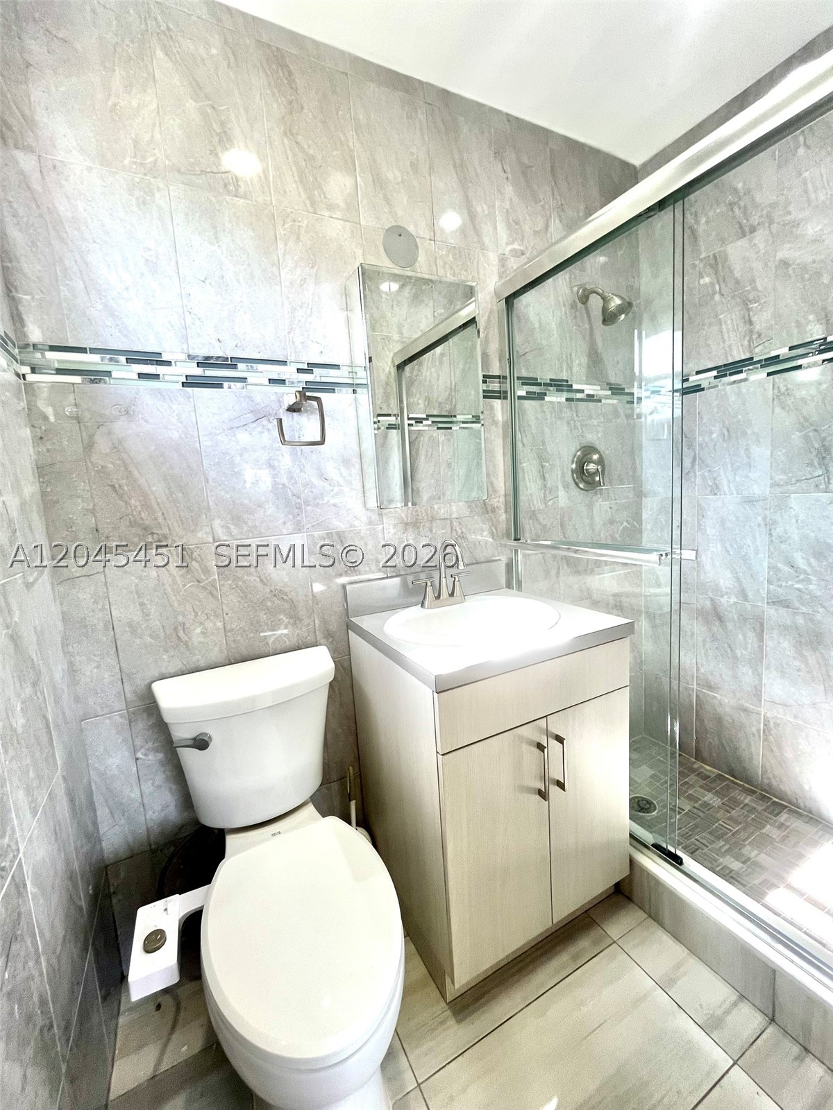611 Ne 171st St Property Photo 16
