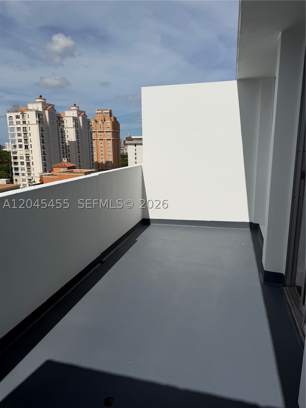700 Biltmore Way 1216 Property Photo 15