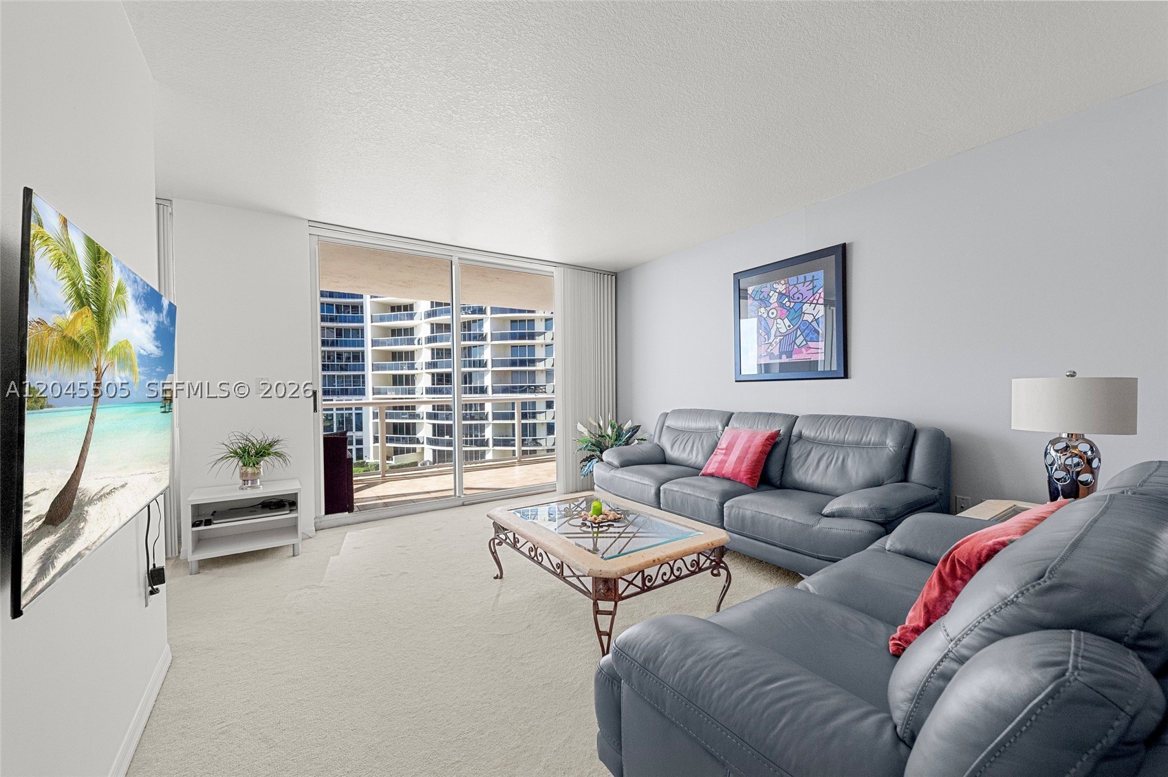 17275 Collins Ave 804 Property Photo 7