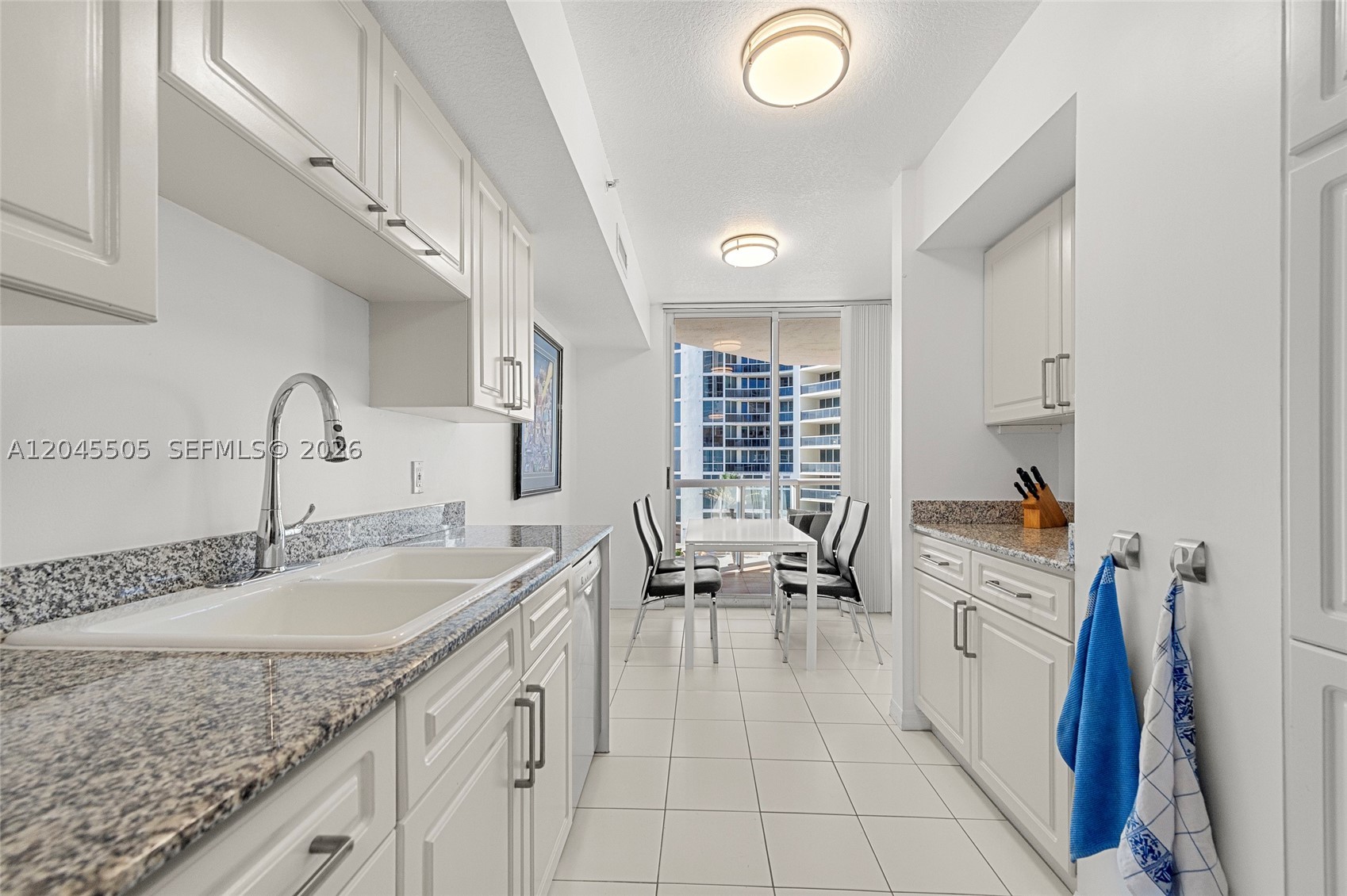 17275 Collins Ave 804 Property Photo 8