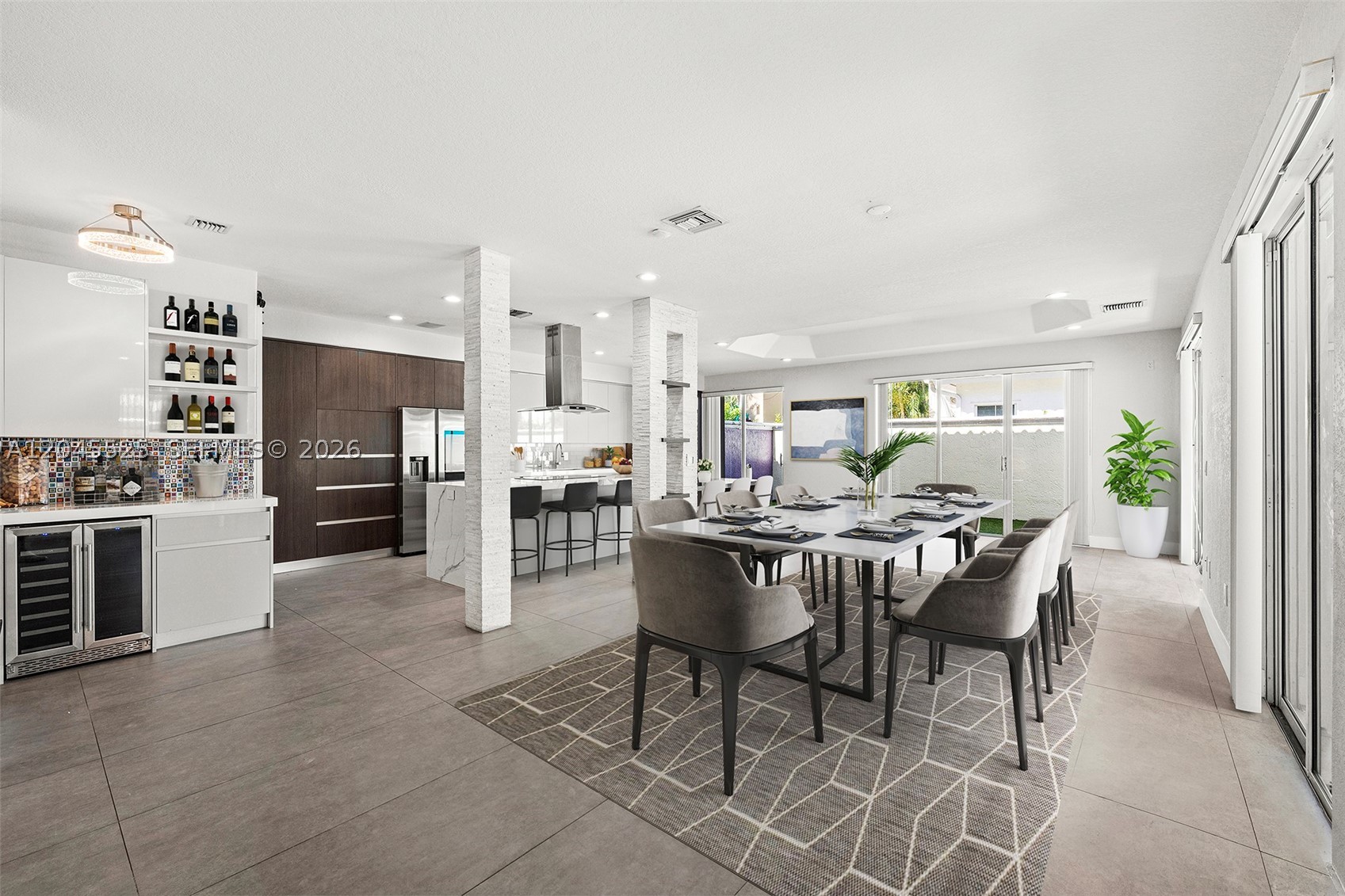 1549 Shoreline Way Property Photo 3