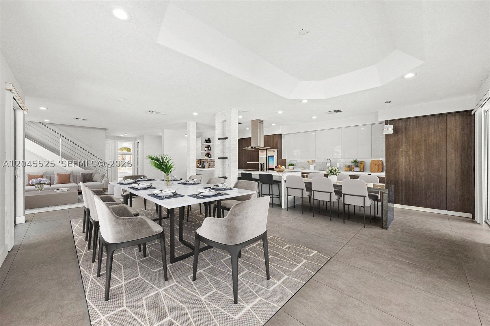 1549 Shoreline Way Property Photo 4