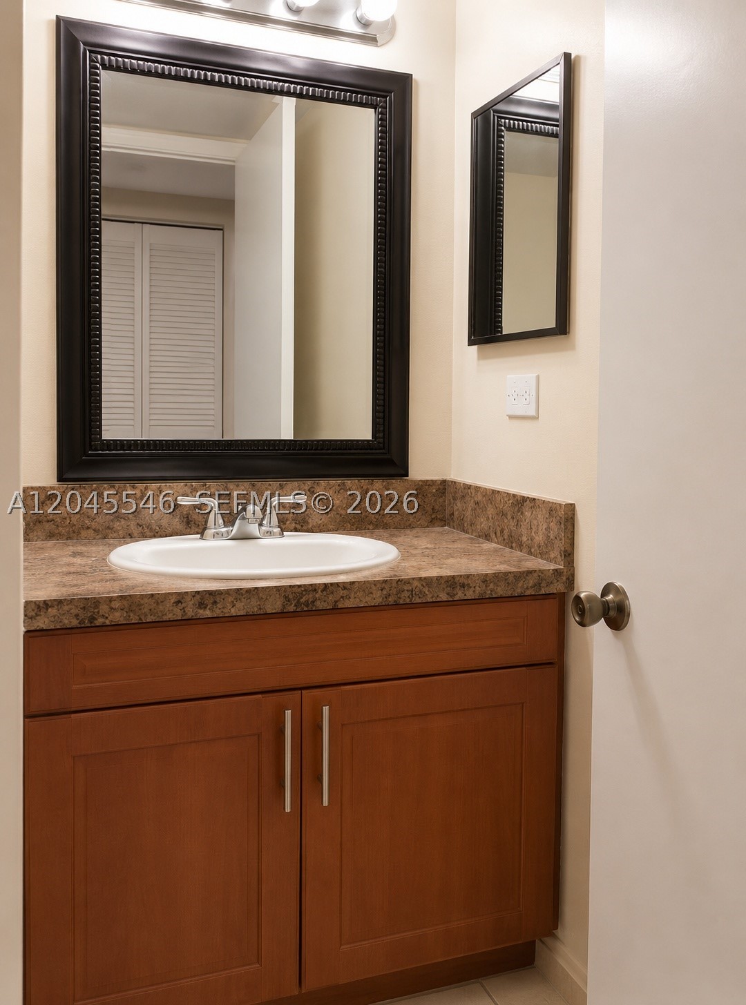 9999 Summerbreeze Dr 317 Property Photo 16