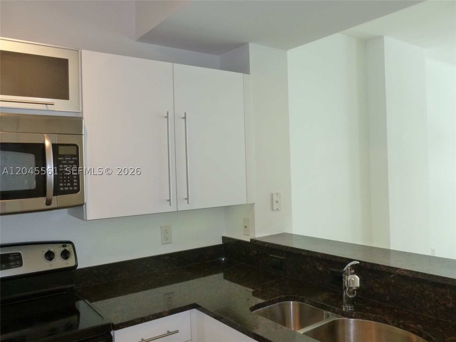 7350 Sw 89th St 807s Property Photo 7