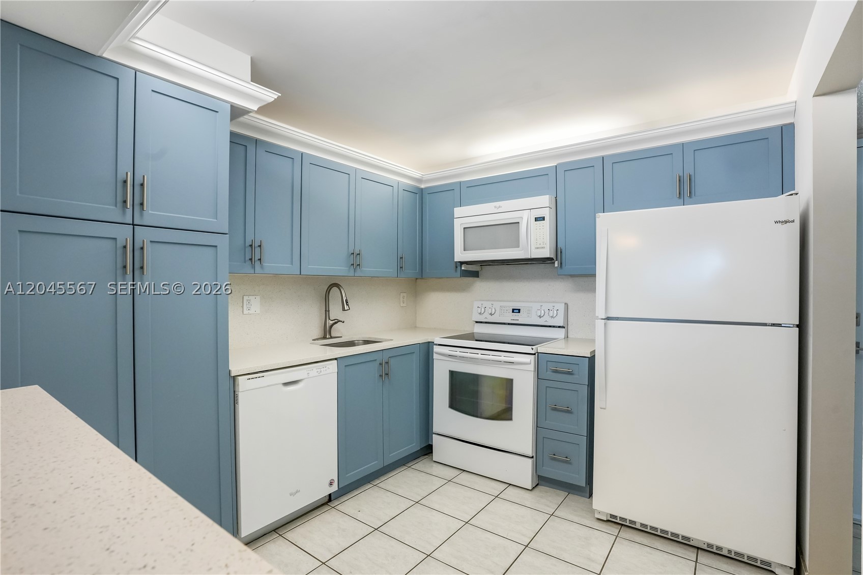 2301 S Ocean Dr 1006 Property Photo 5