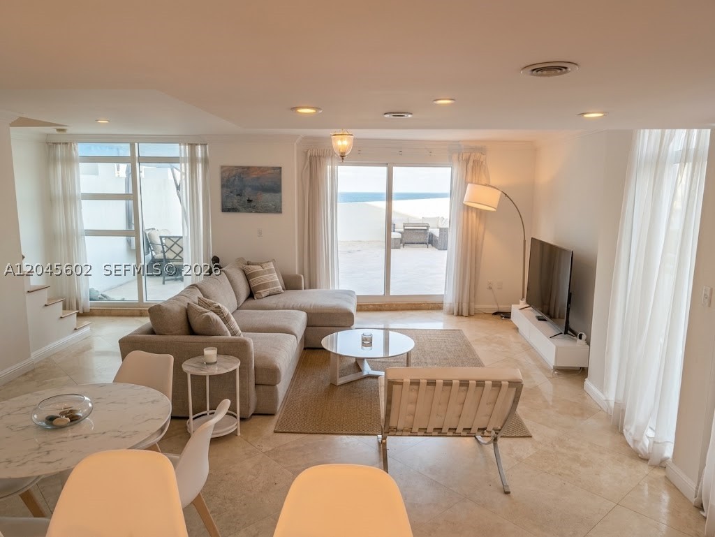 7600 Collins Ave 712 Property Photo 18