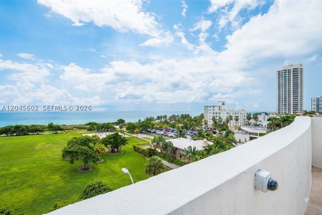 7600 Collins Ave 712 Property Photo 20