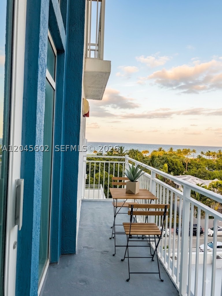 7600 Collins Ave 712 Property Photo 22