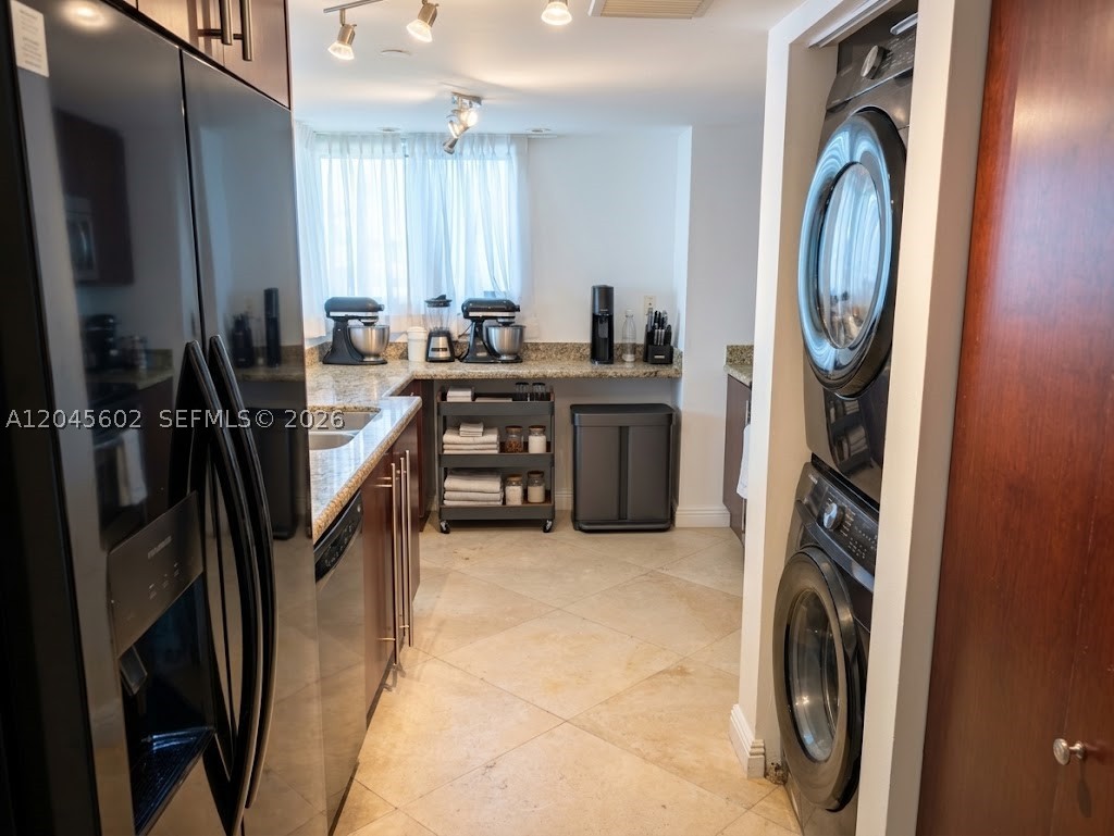 7600 Collins Ave 712 Property Photo 27