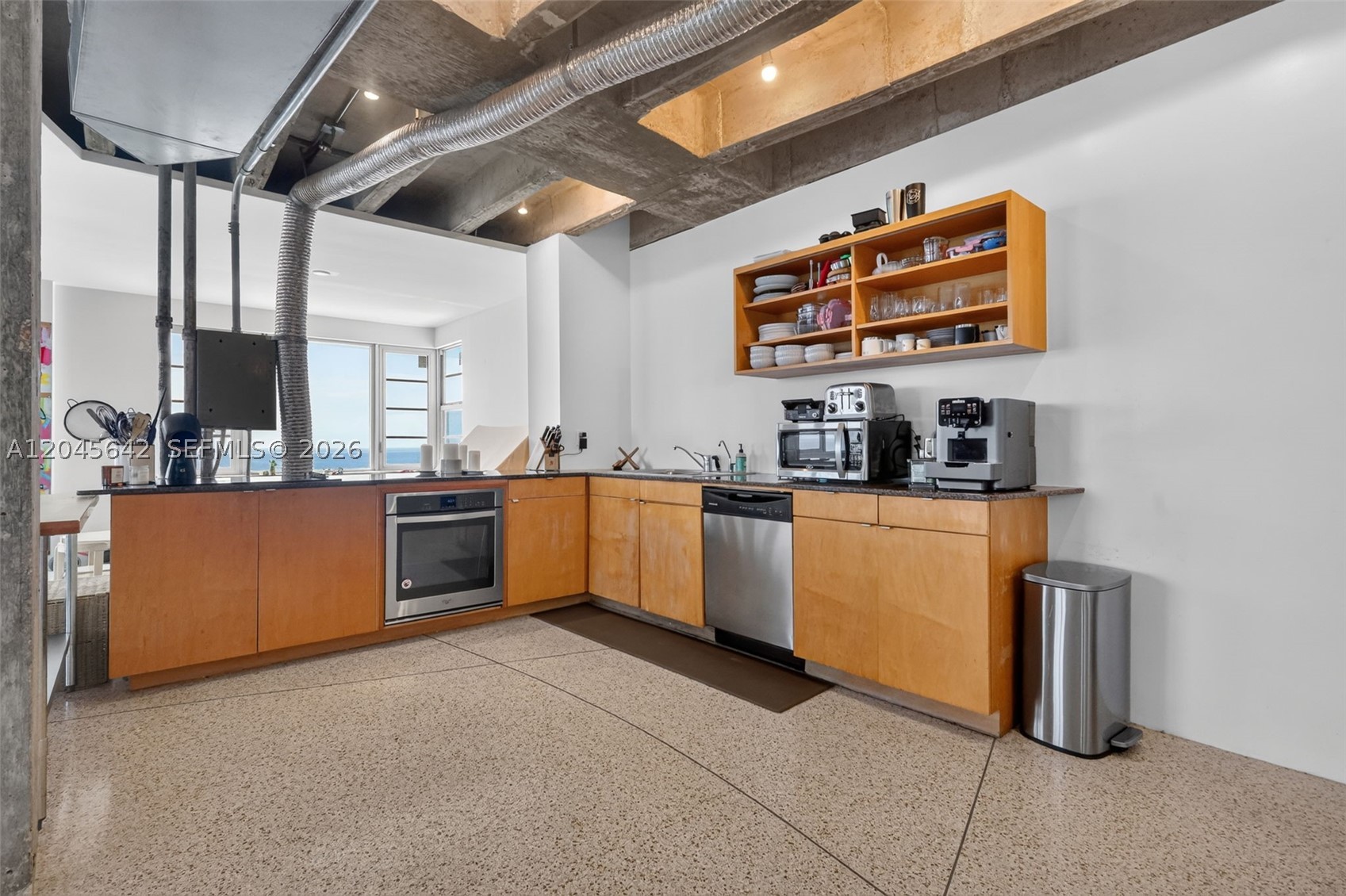 5255 Collins Ave 12e Property Photo 8