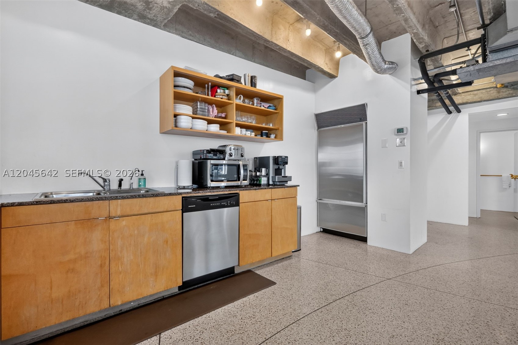 5255 Collins Ave 12e Property Photo 14