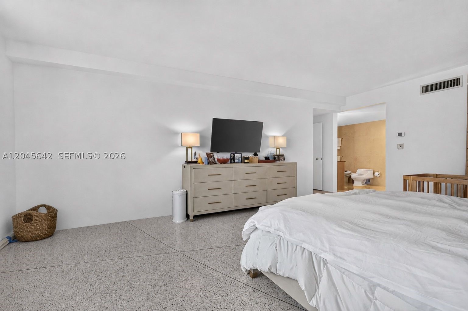 5255 Collins Ave 12e Property Photo 30