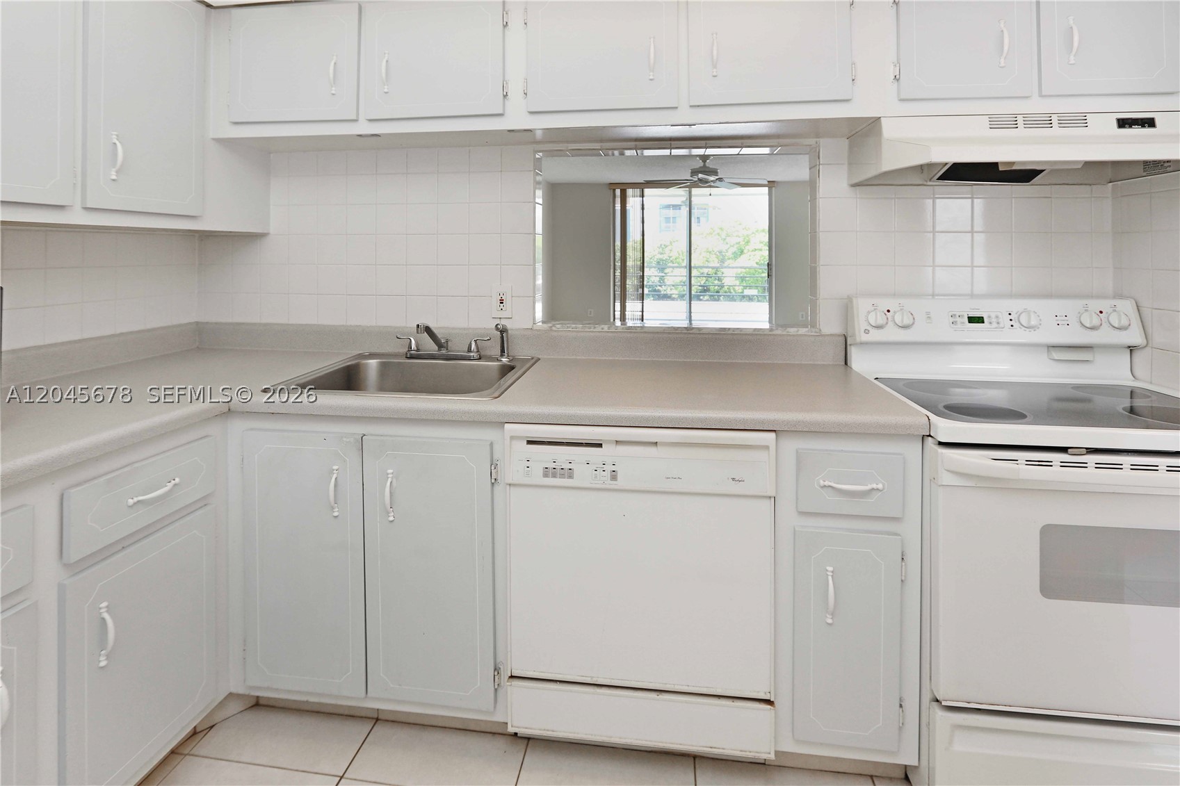 505 E Dania Beach Blvd 4-3g Property Photo 8