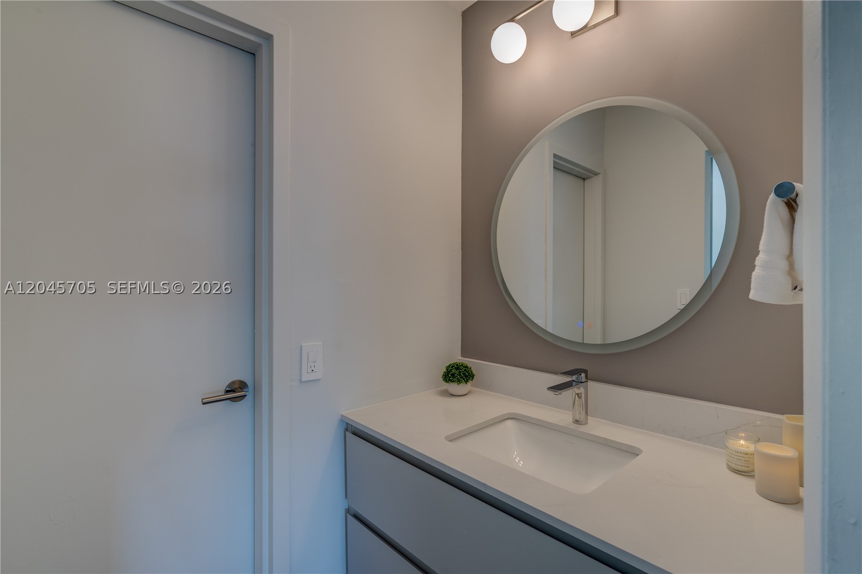 2000 Ne 135th St 908 Property Photo 18