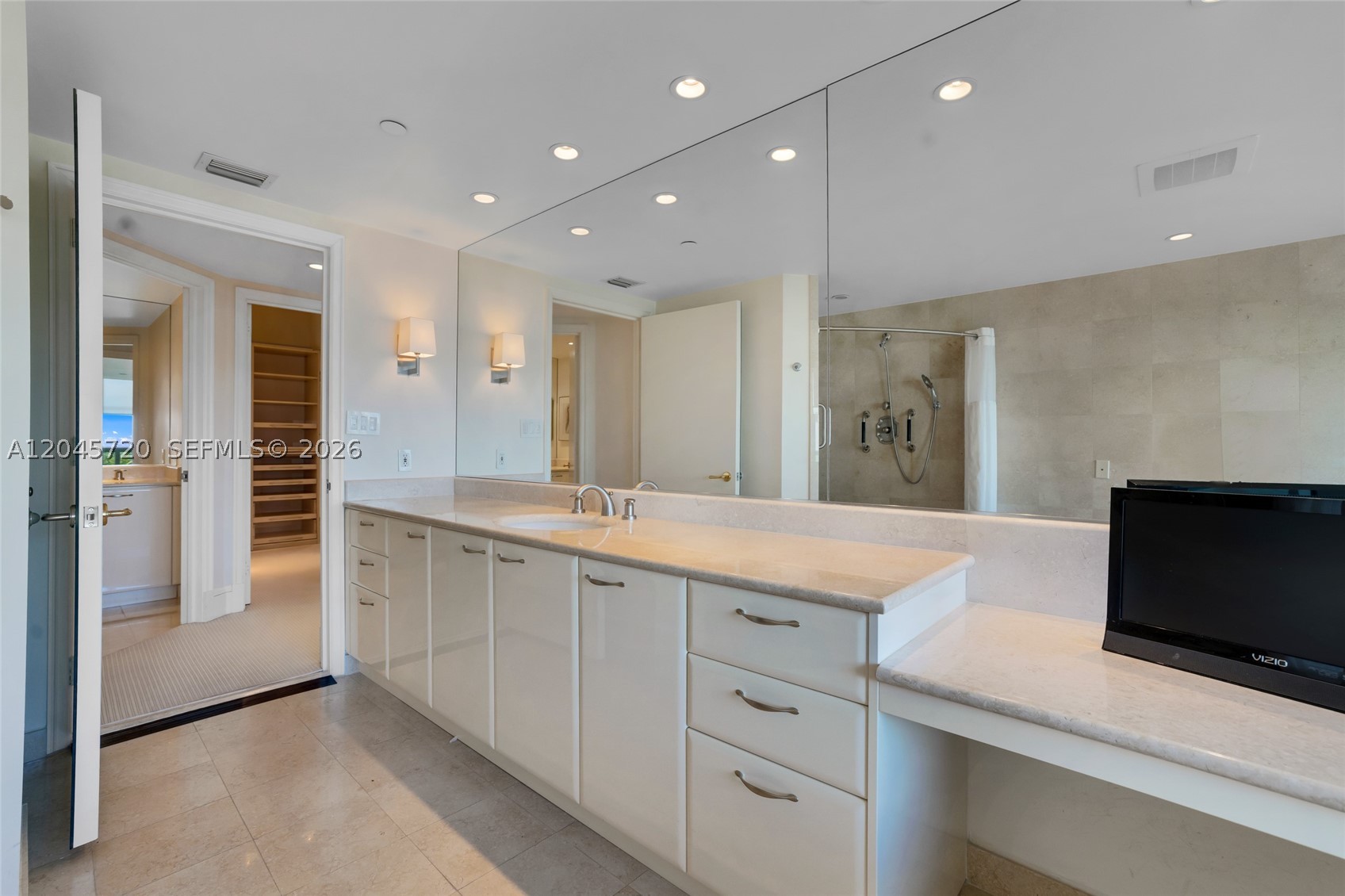 20155 Ne 38th Ct 904 Property Photo 18