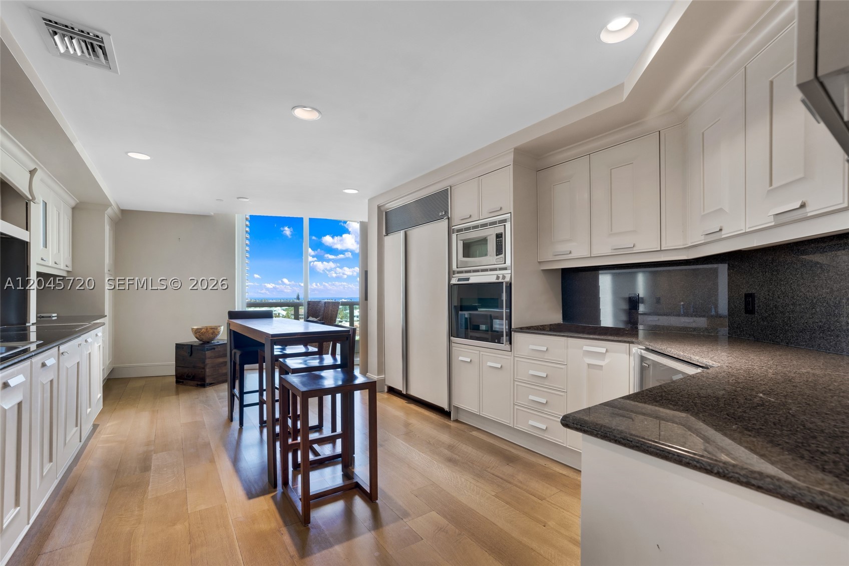 20155 Ne 38th Ct 904 Property Photo 22