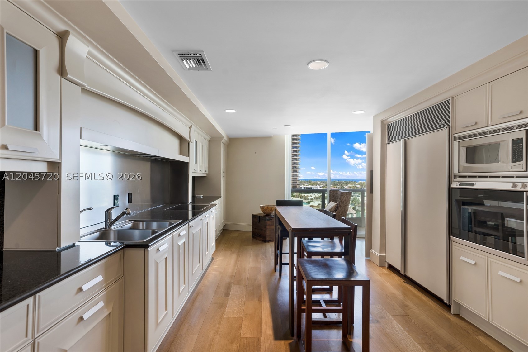 20155 Ne 38th Ct 904 Property Photo 23