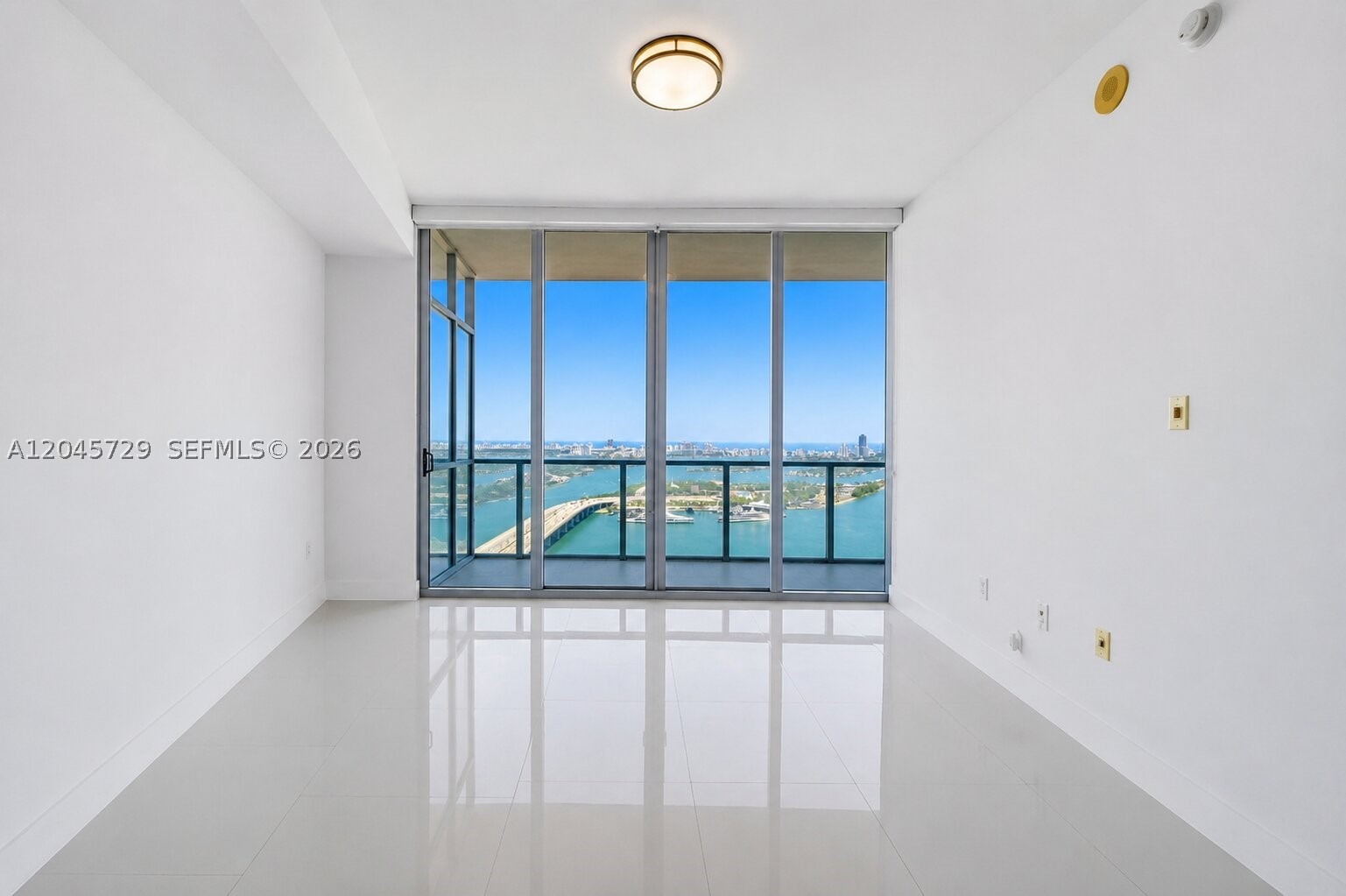 1100 Biscayne Blvd 4402 Property Photo 3