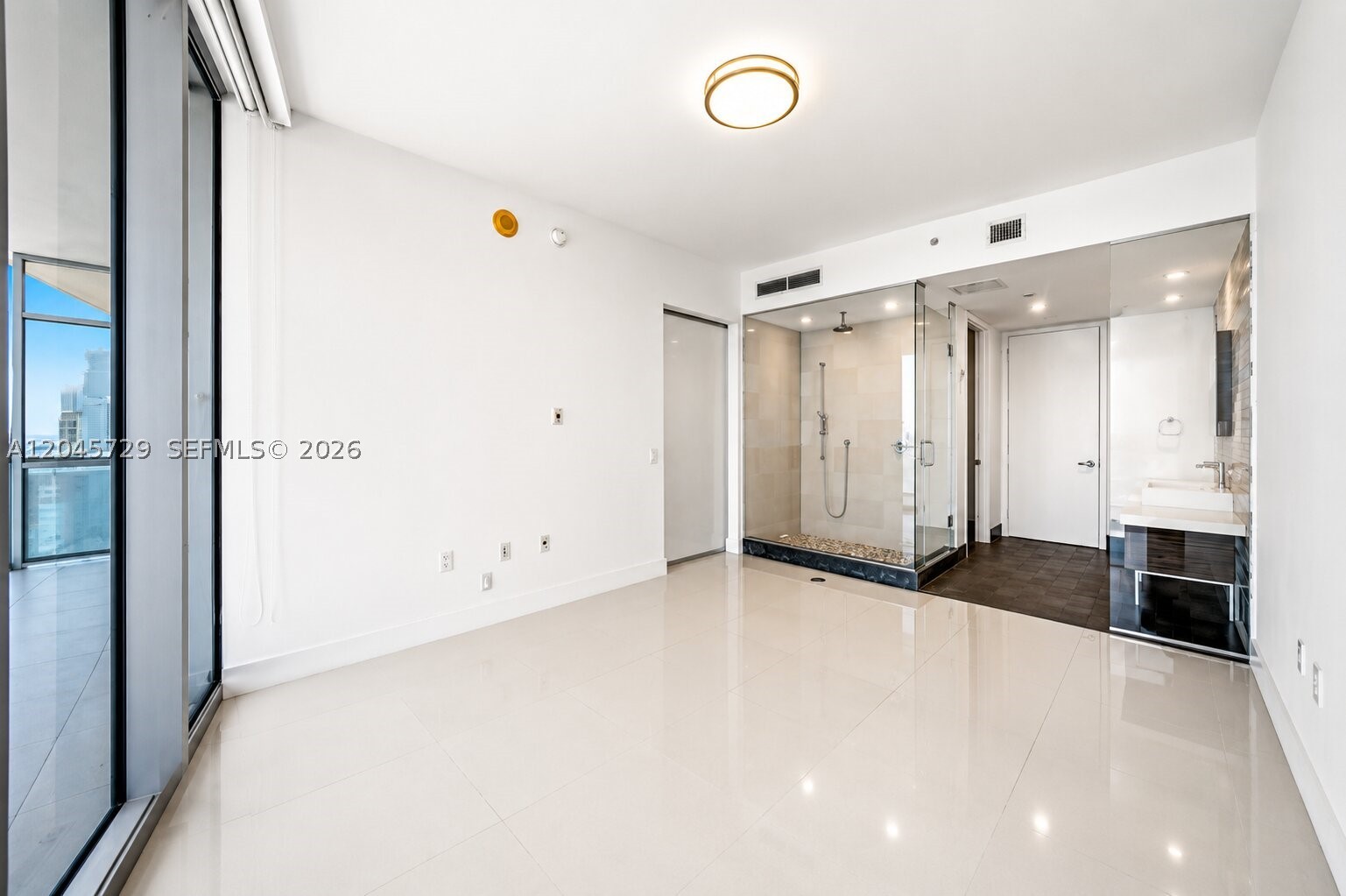 1100 Biscayne Blvd 4402 Property Photo 11