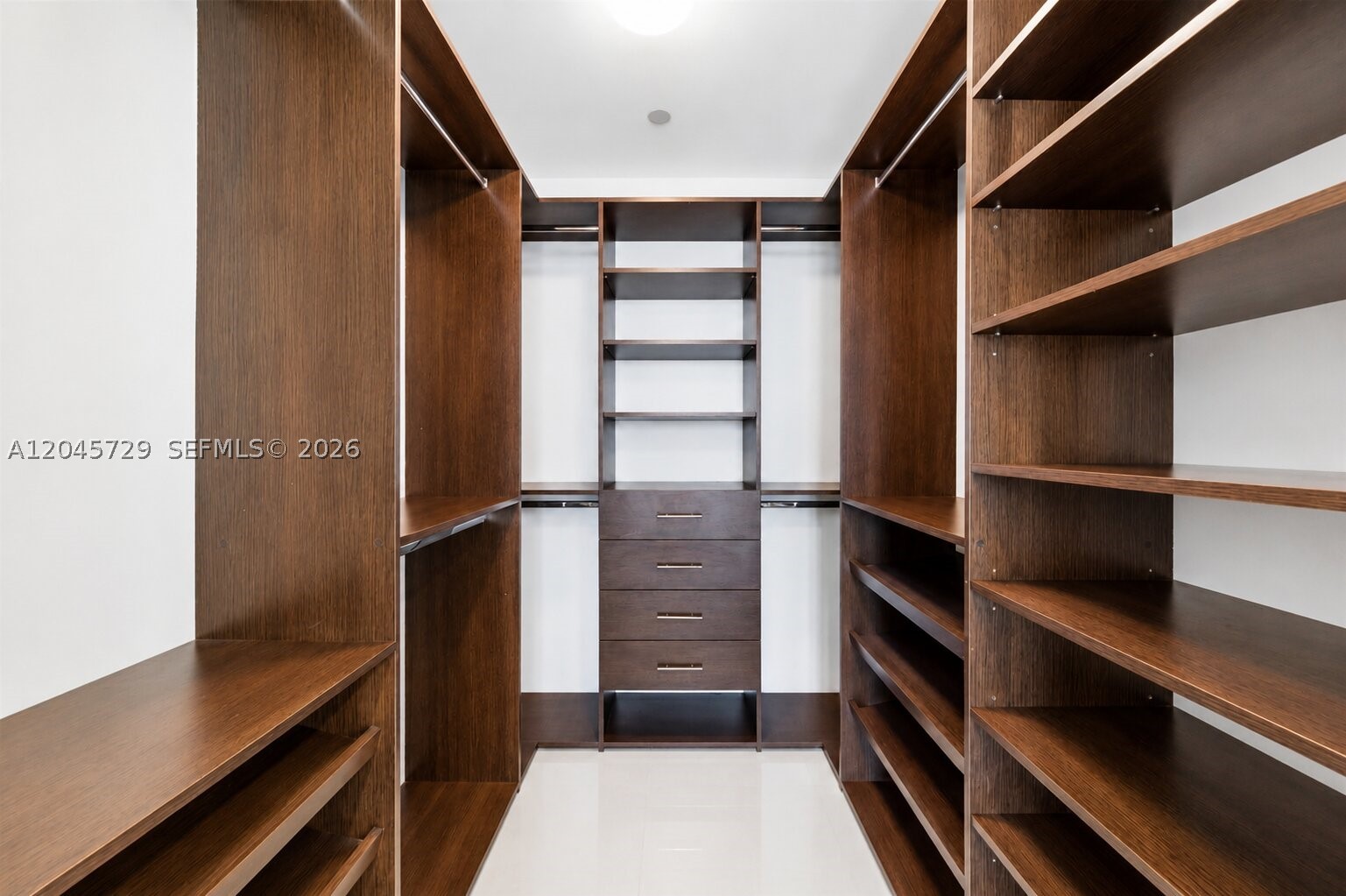 1100 Biscayne Blvd 4402 Property Photo 15