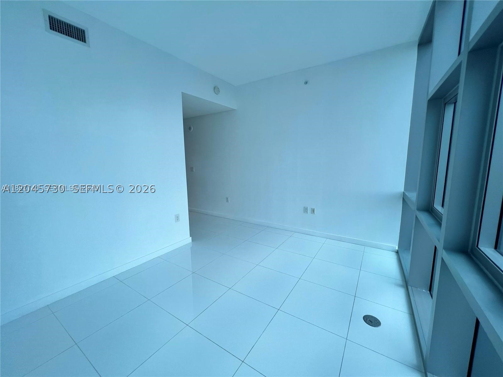 851 Ne 1st Ave 1208 Property Photo 17