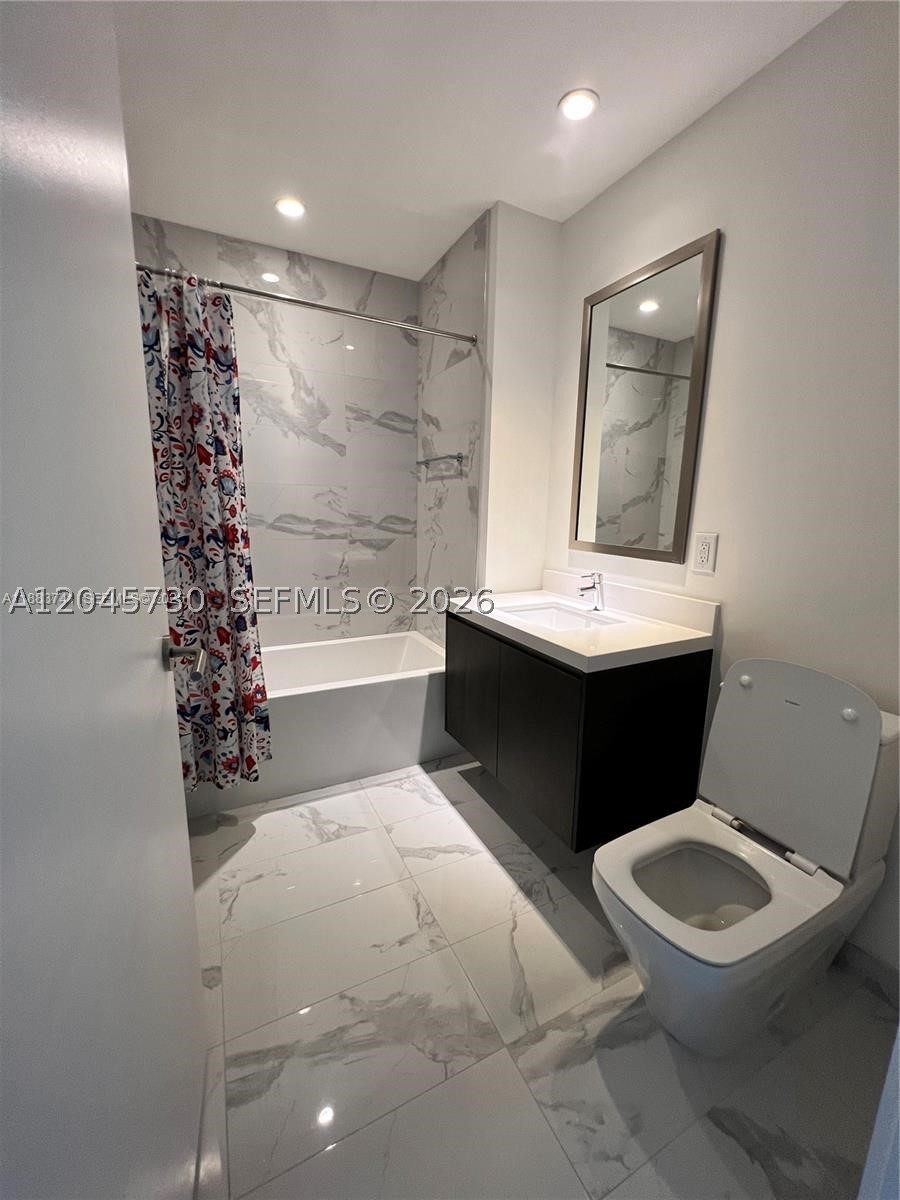 851 Ne 1st Ave 1208 Property Photo 25
