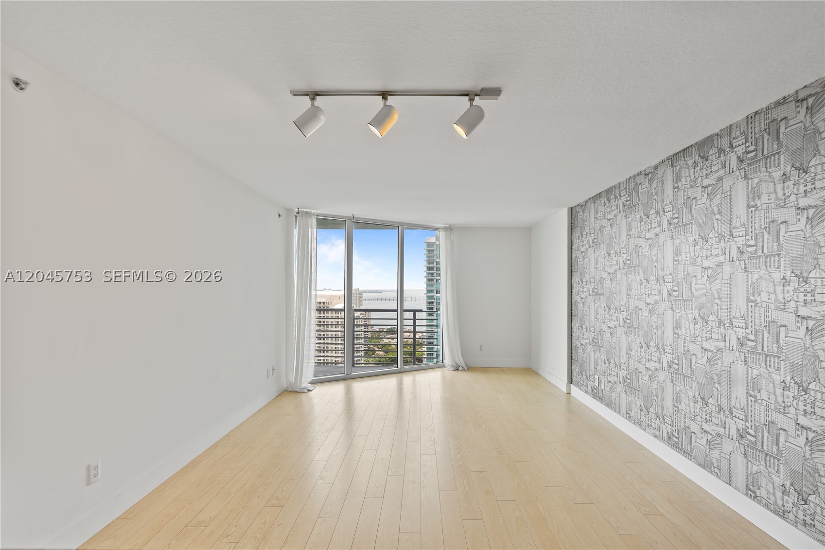 335 S Biscayne Blvd 3503 Property Photo 5