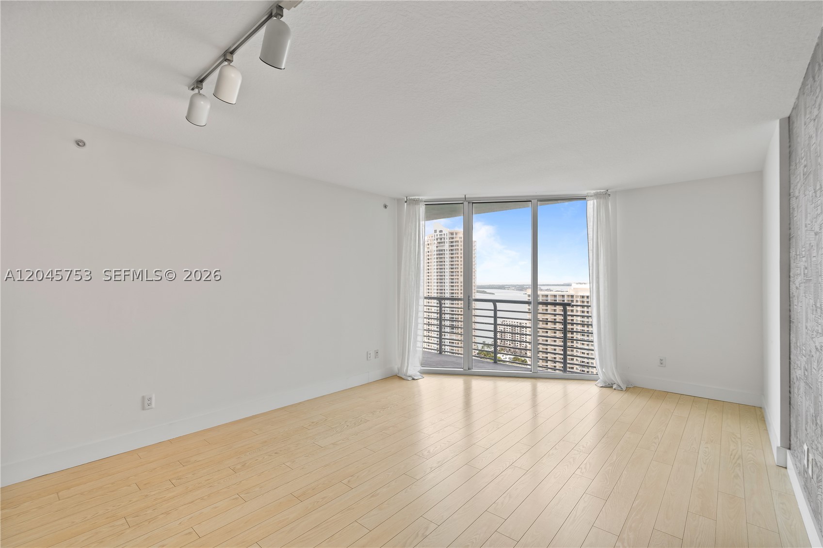 335 S Biscayne Blvd 3503 Property Photo 12