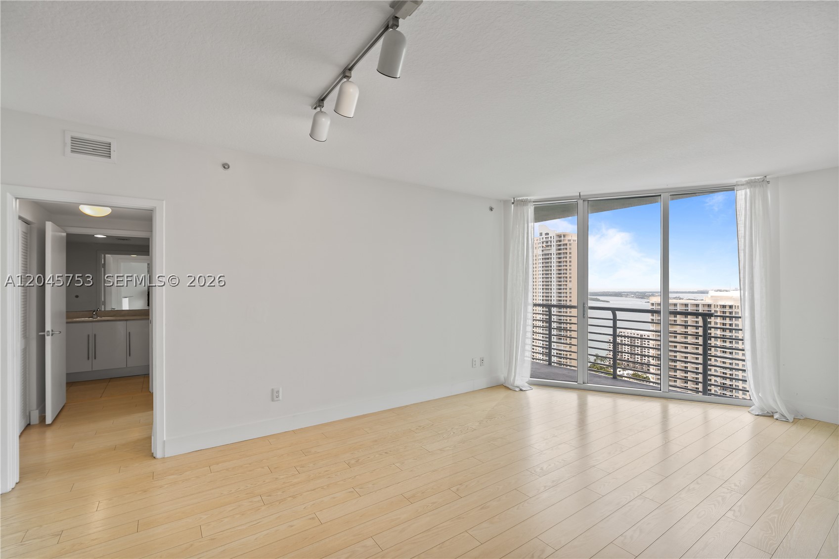 335 S Biscayne Blvd 3503 Property Photo 13