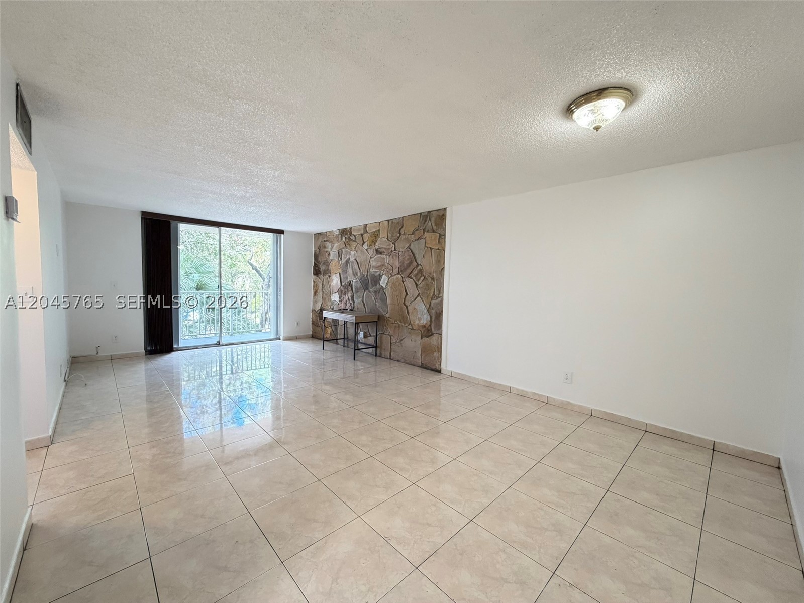 8411 Nw 8th St 206 Property Photo 6