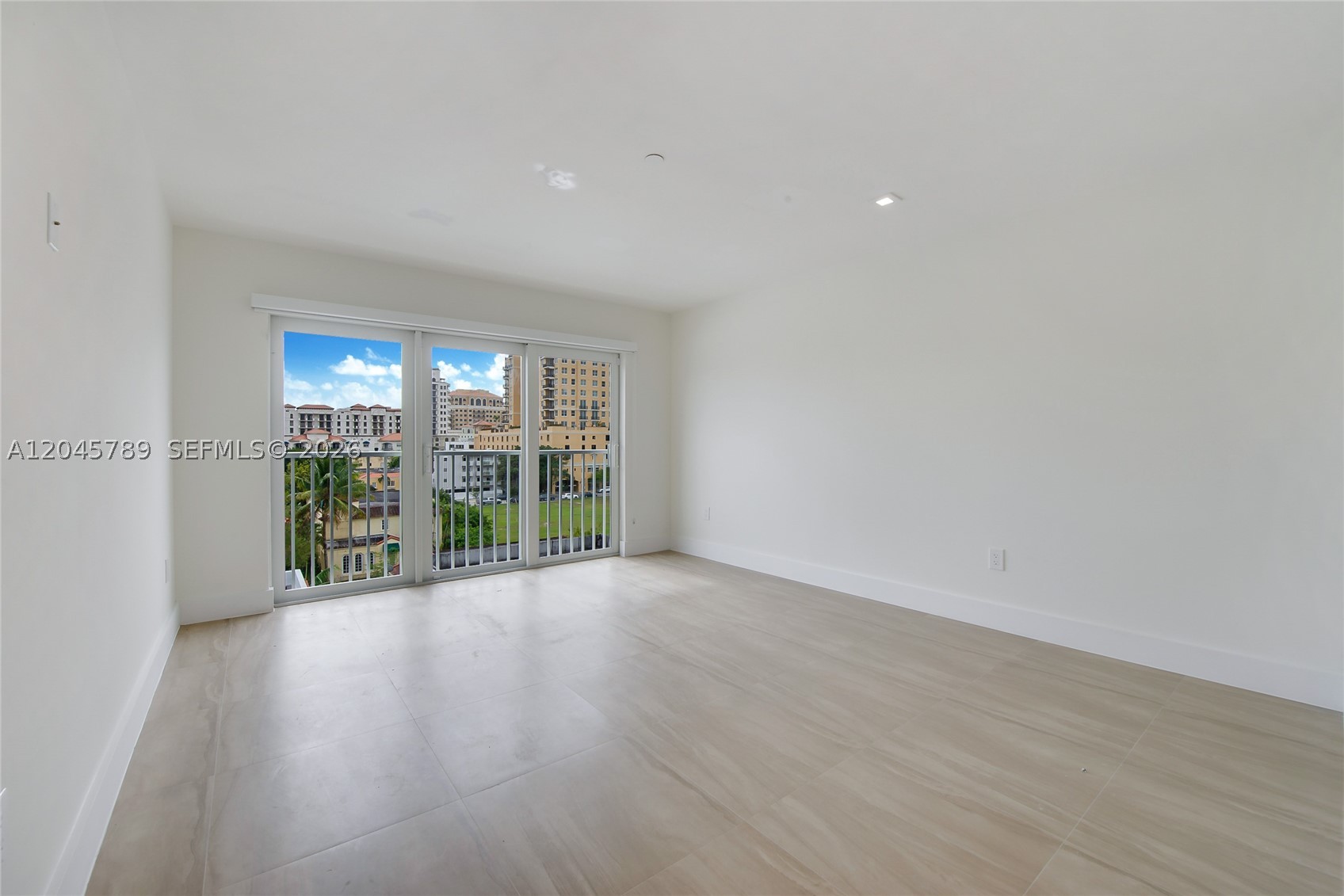 120 Salamanca Ave Ph Property Photo 15