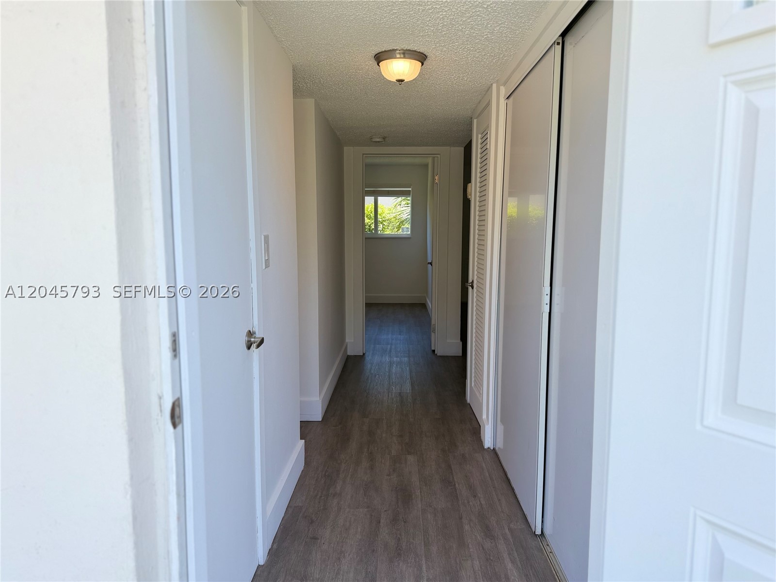 13215 Ne 6th Ave 102 Property Photo 4