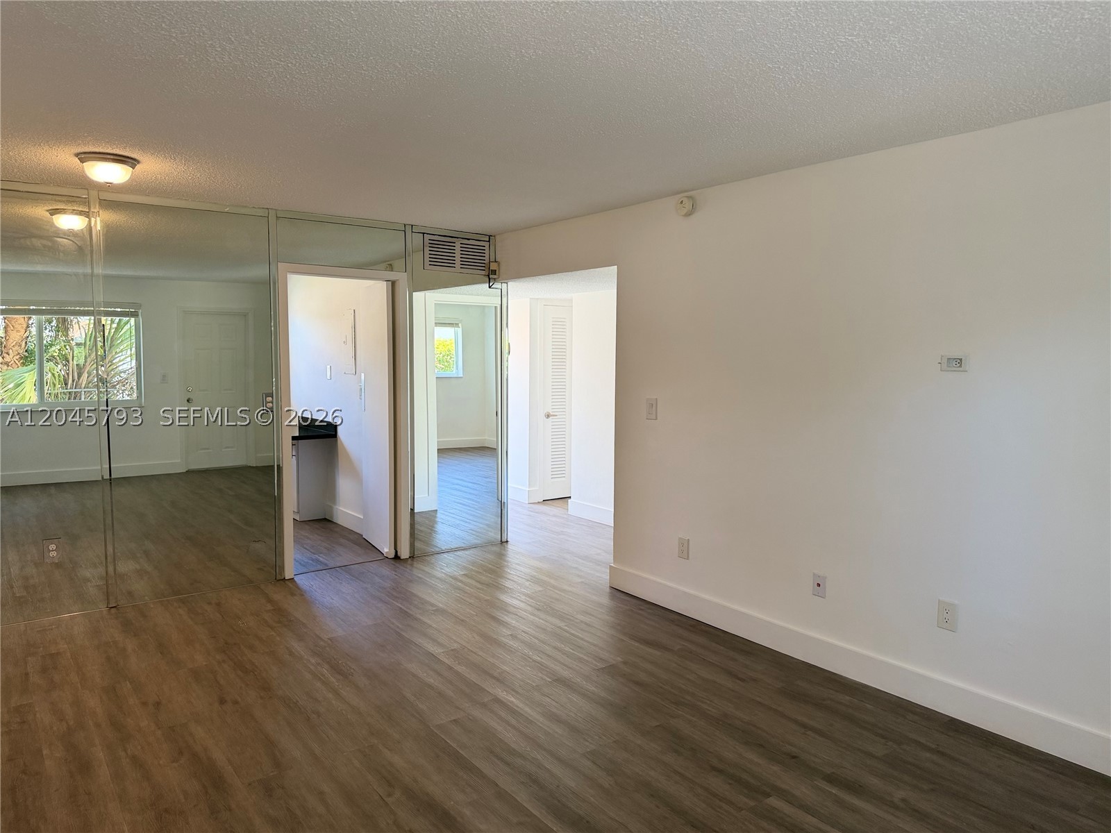 13215 Ne 6th Ave 102 Property Photo 15
