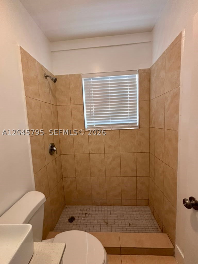 1051 Nw 2nd St 15 Property Photo 11