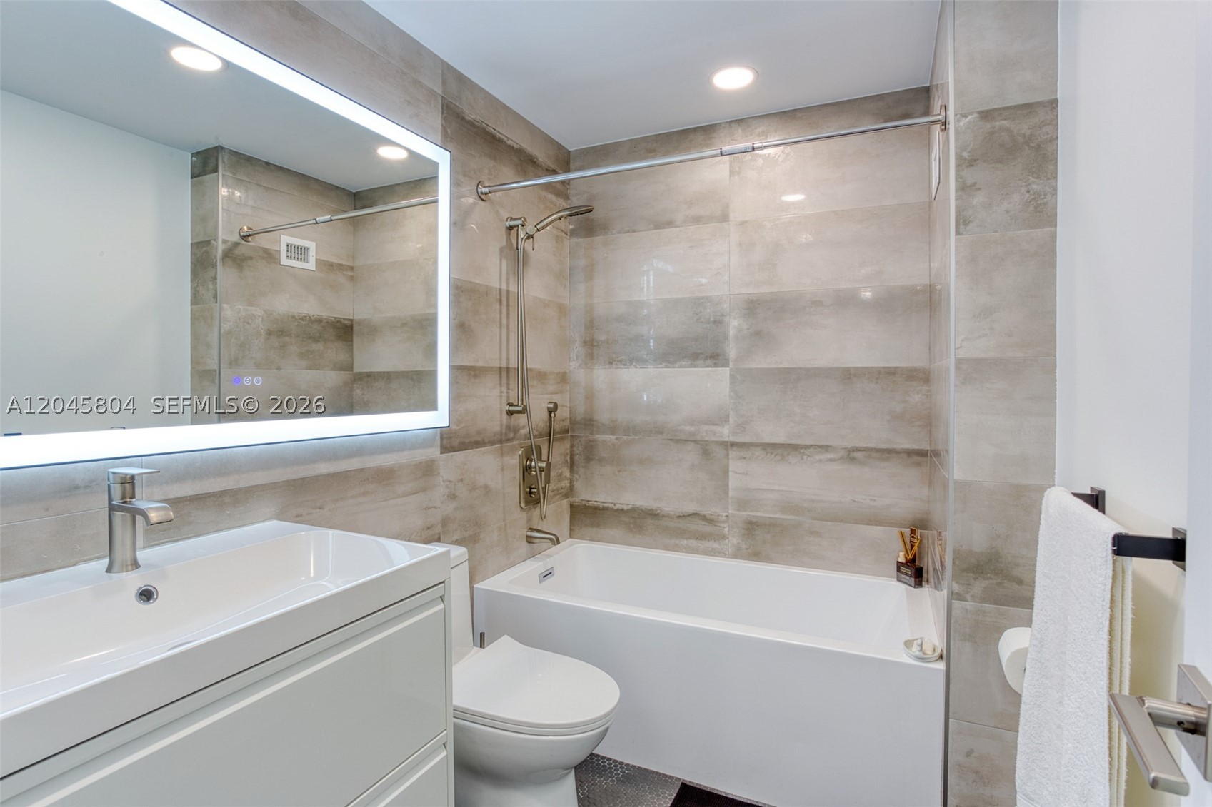 1500 S Ocean Dr Phe Property Photo 12