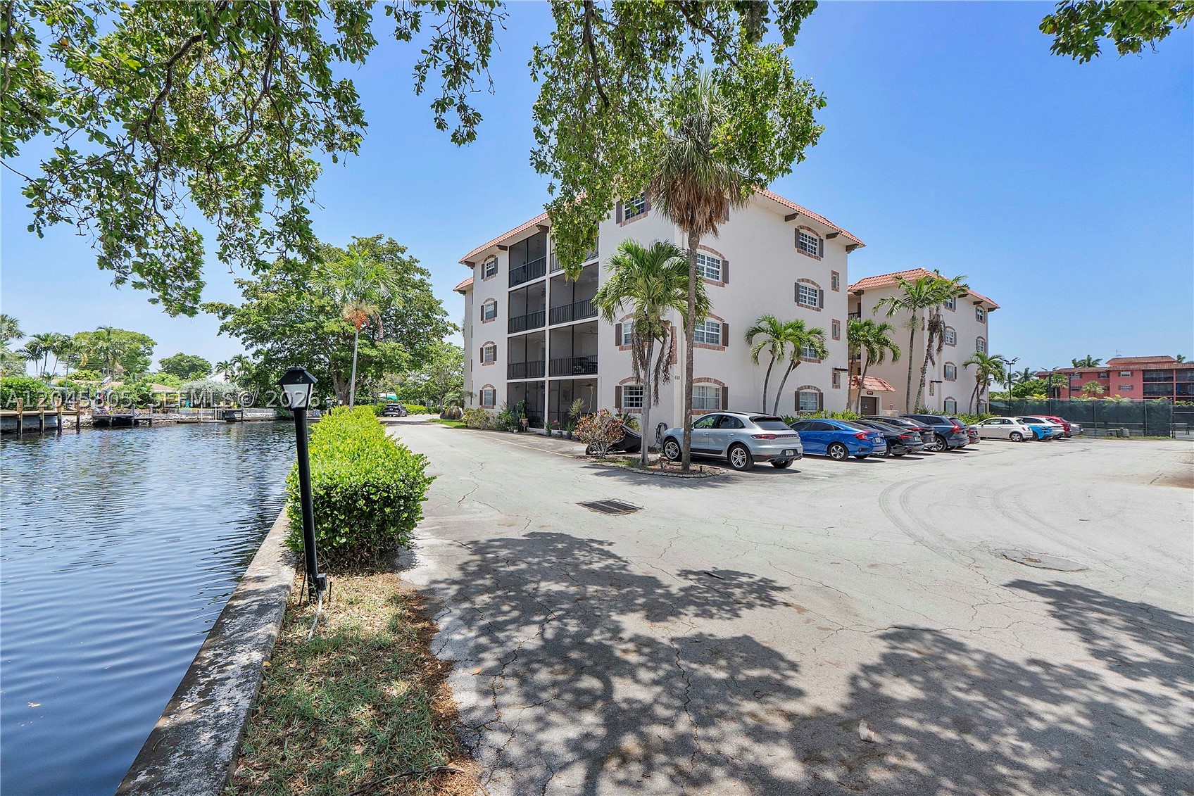 610 Tennis Club Dr 104 Property Photo 29