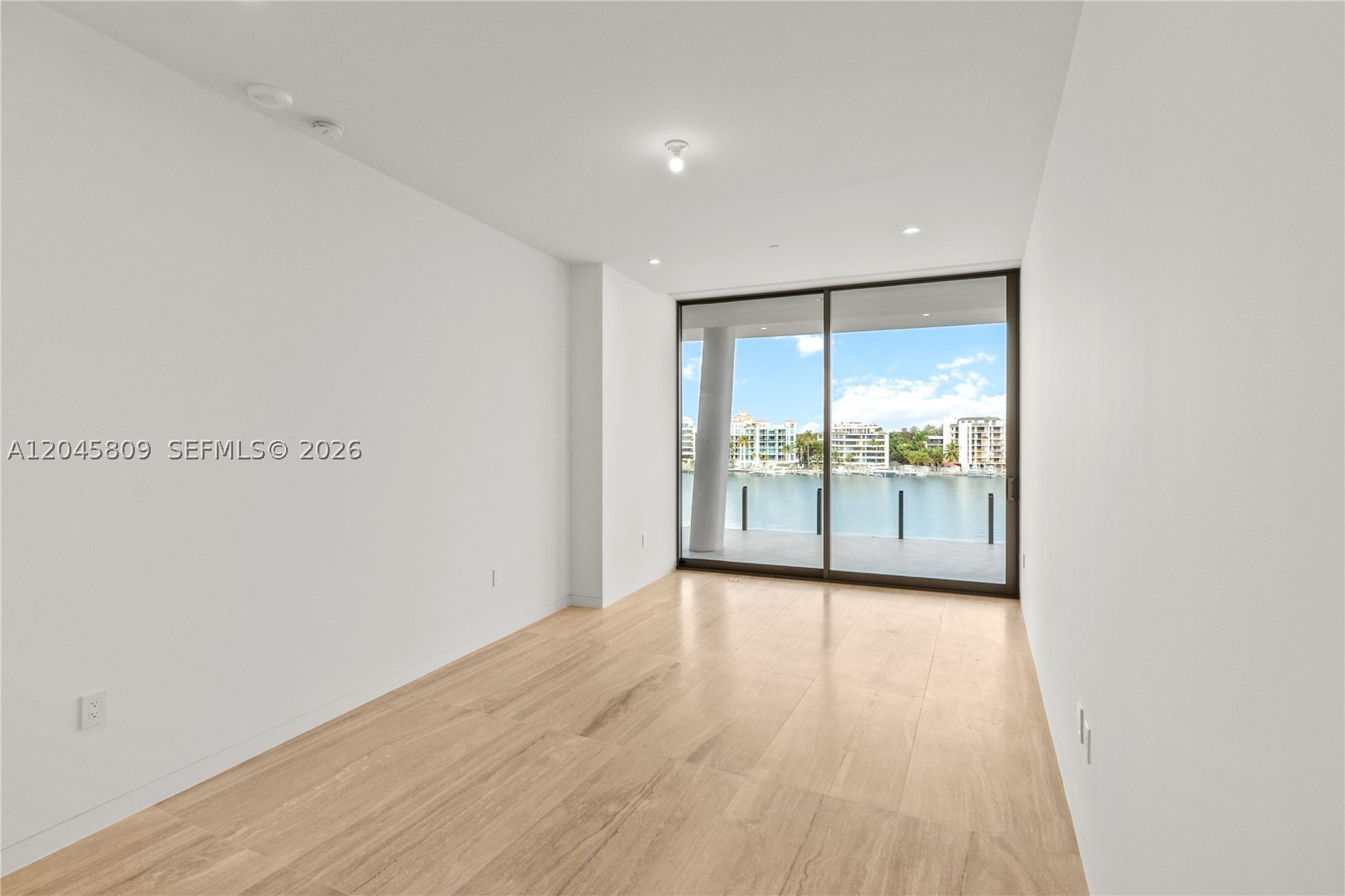 5 Grove Isle L405 Property Photo 16