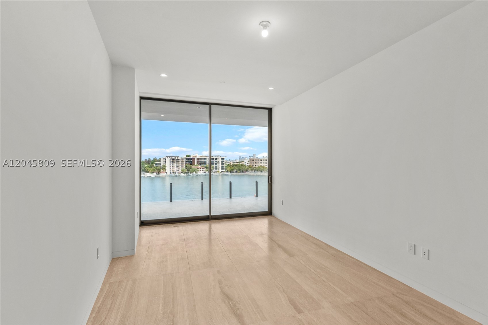 5 Grove Isle L405 Property Photo 20