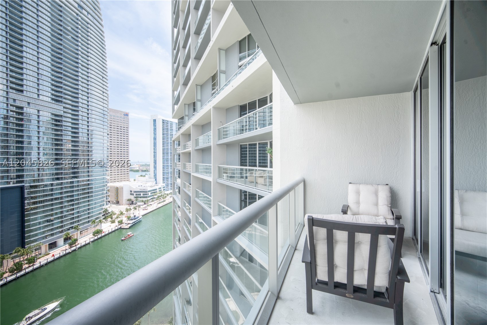 475 Brickell Ave 2010 Property Photo 1