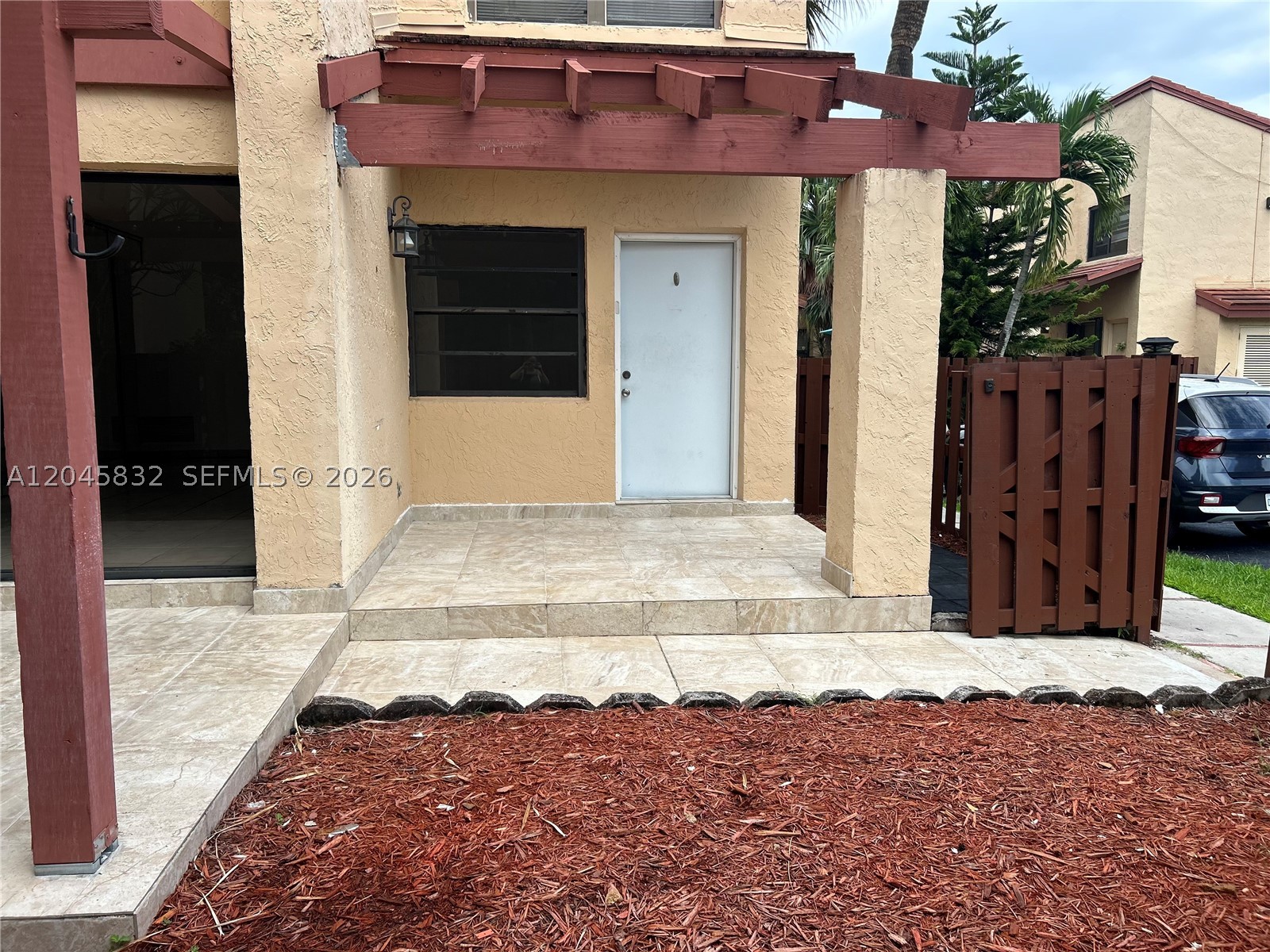 301 W Park Dr 101-11 Property Photo 1