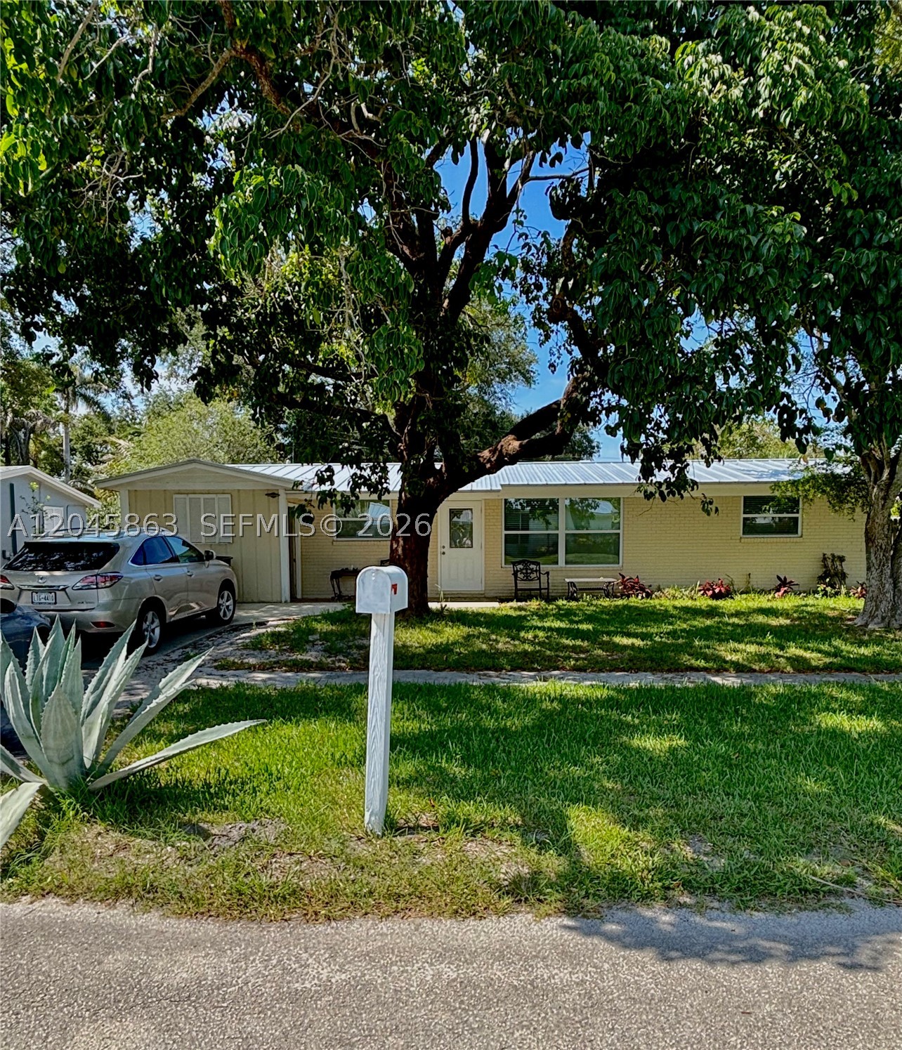 5809 Sullivan Rd Property Photo 1