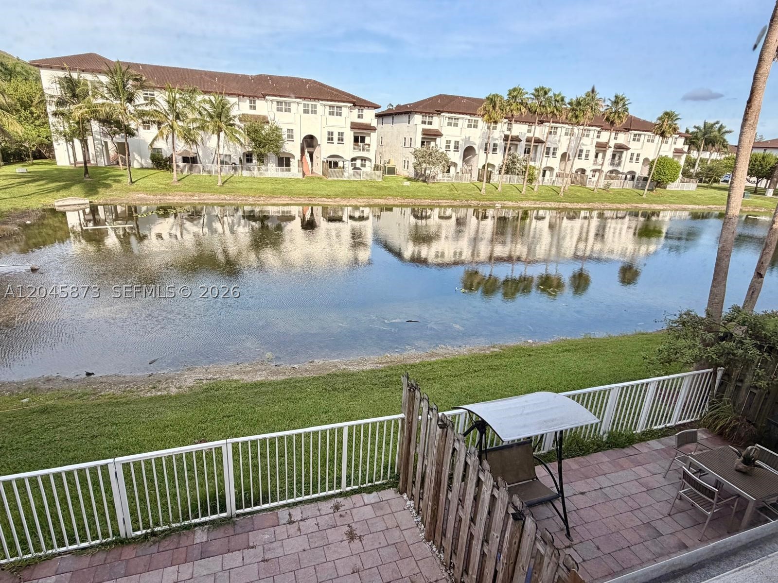 8965 Nw 98th Ave . Property Photo 3