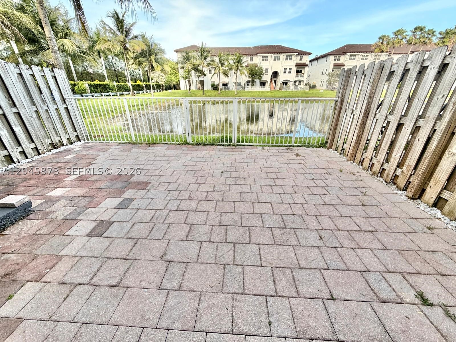 8965 Nw 98th Ave . Property Photo 6