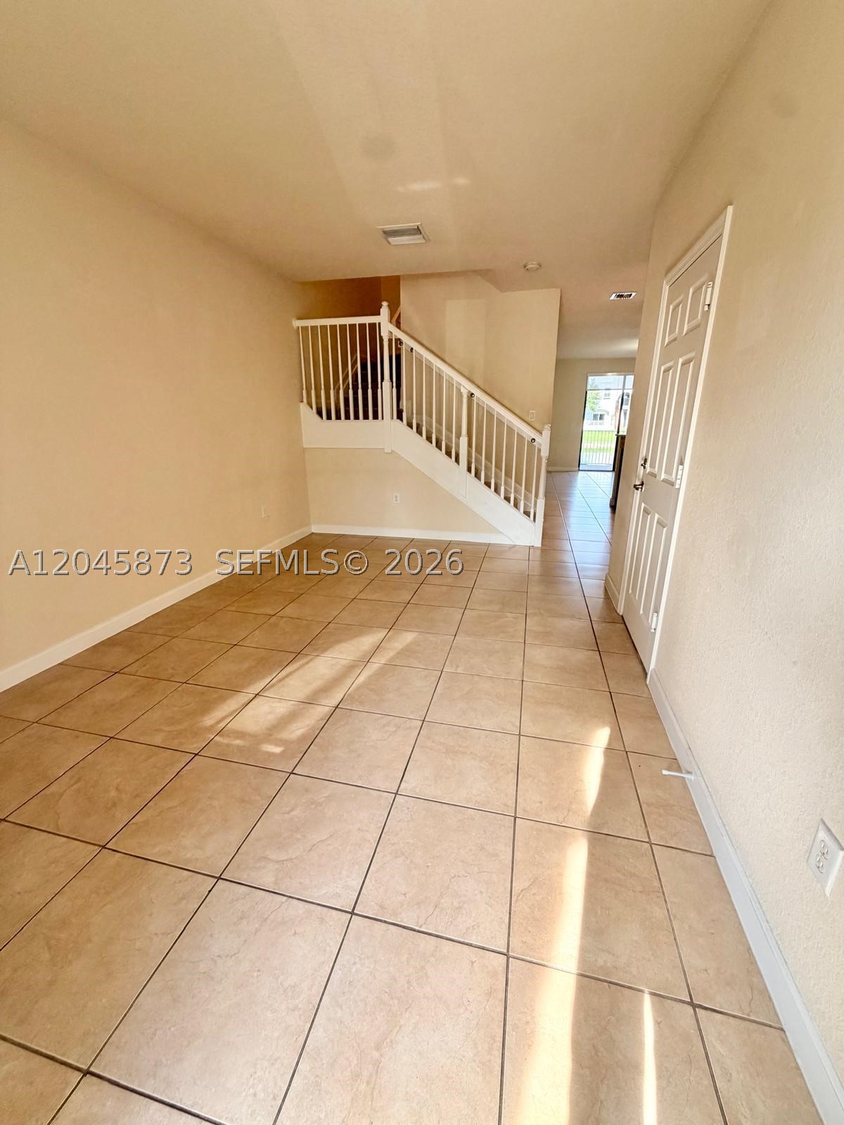 8965 Nw 98th Ave . Property Photo 7
