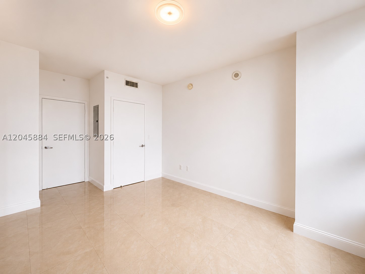 90 Sw 3rd St 1710 Property Photo 9