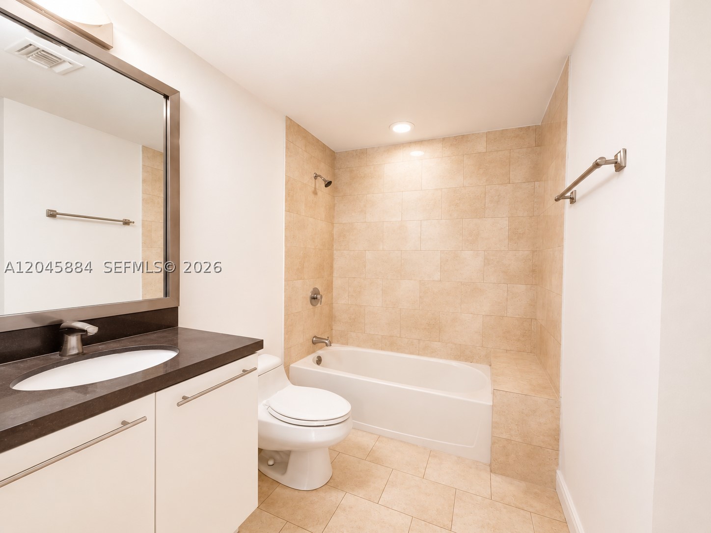 90 Sw 3rd St 1710 Property Photo 10