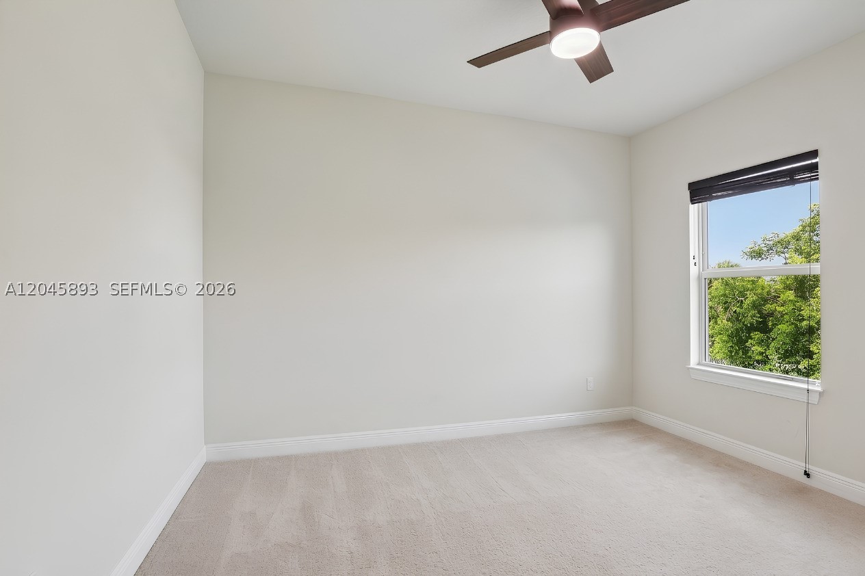 1636 Trailhead Ter Property Photo 32